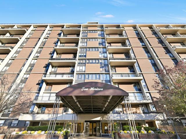 Apartment for sale in Fort Lee, New Jersey
