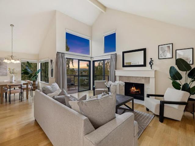 Apartment for sale in San Mateo, California