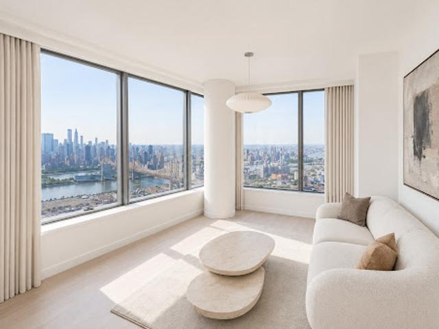 Apartment for sale in Queens, Arverne