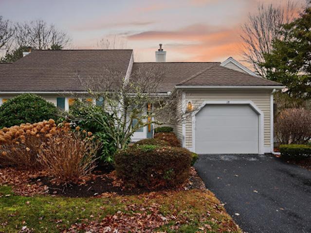 Apartment for sale in Mashpee, Massachusetts