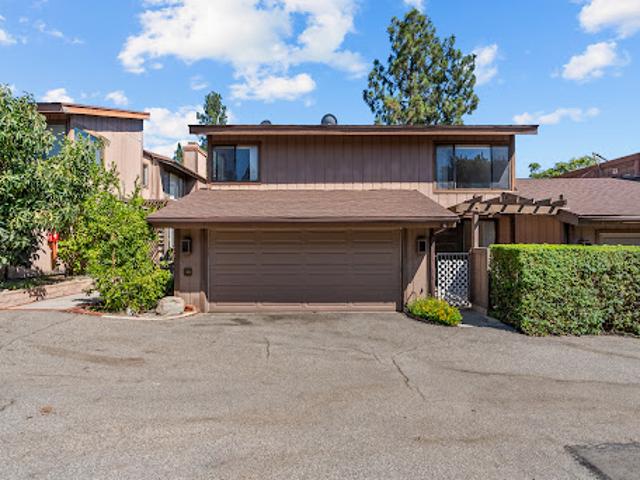 Apartment for sale in Canoga Park, California