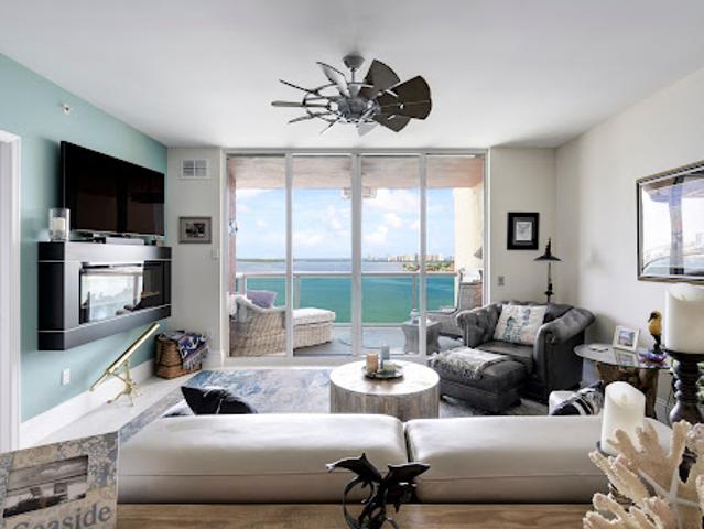 Apartment for sale in Riviera Beach, Florida