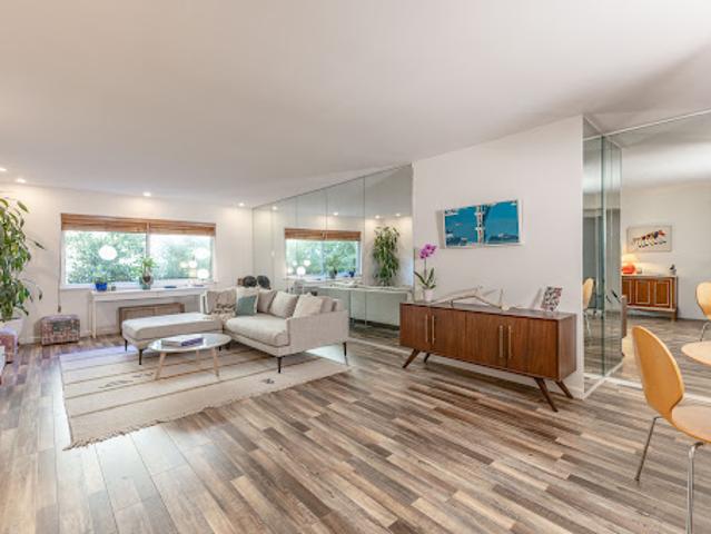 Apartment for sale in Los Angeles, Los Angeles County
