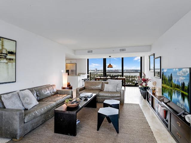 Apartment for sale in Riviera Beach, Florida