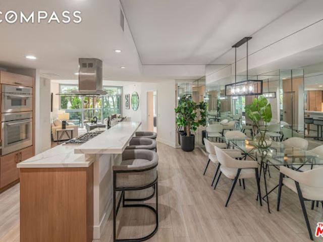 Apartment for sale in Marina Del Rey