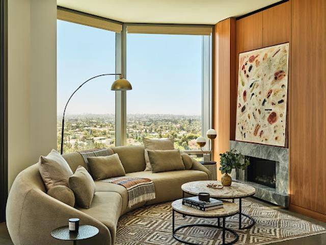 Apartment for sale in Canoga Park, California
