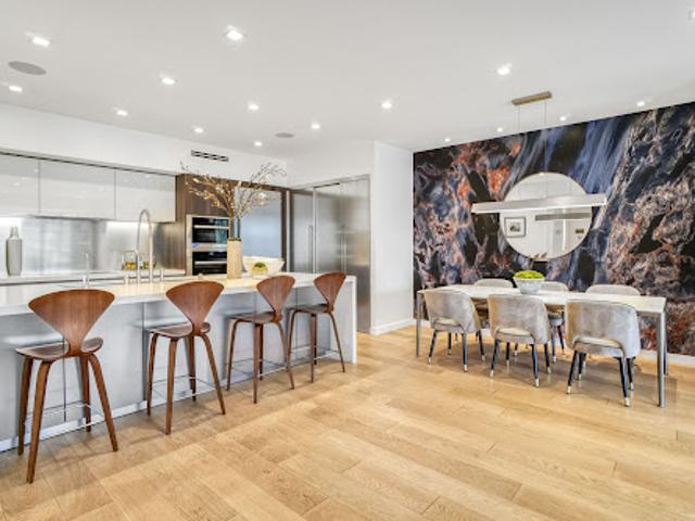 Apartment for sale in Santa Monica, California