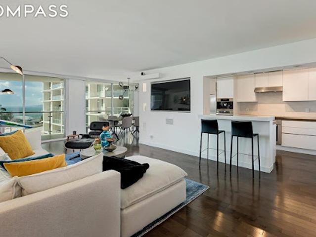 Apartment for sale in Santa Monica Apartment for sale in Santa Monica