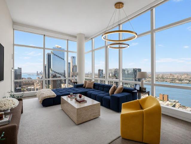 Apartment for sale in Arverne, New York