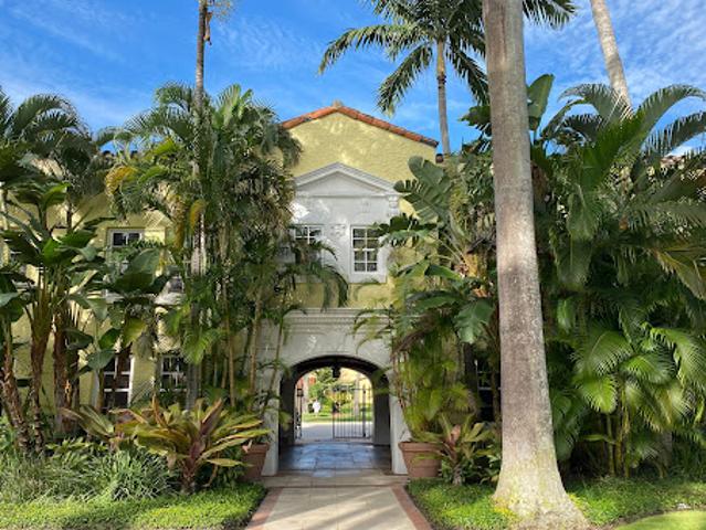 Apartment for sale in Palm Beach, Florida