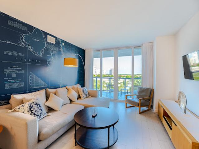 Apartment for sale in Hallandale, Florida