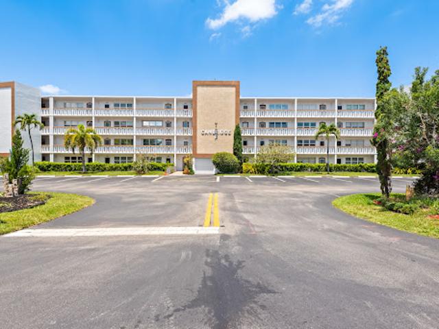 Apartment for sale in Deerfield Beach, Florida