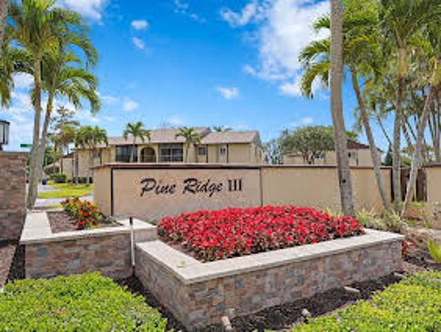 Apartment for sale in Greenacres Apartment for sale in Greenacres