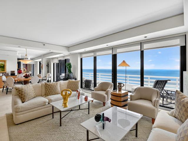 Apartment for sale in Boca Raton, Florida