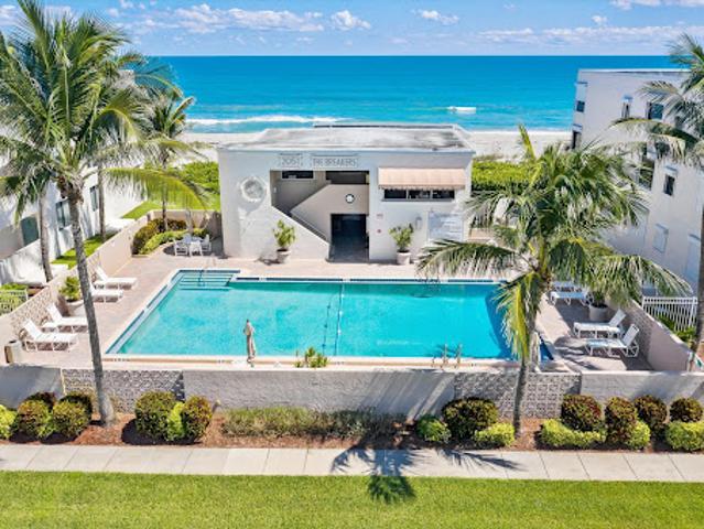 Apartment for sale in Melbourne Beach, Florida