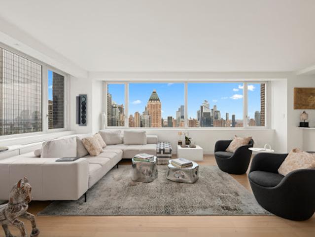 Apartment for sale in Arverne, New York