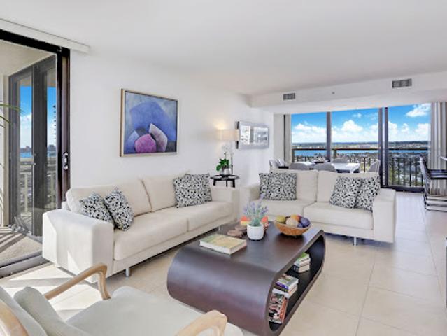 Apartment for sale in Riviera Beach, Florida