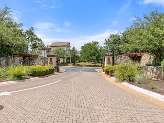 Apartment for sale in Austin Apartment for sale in Austin