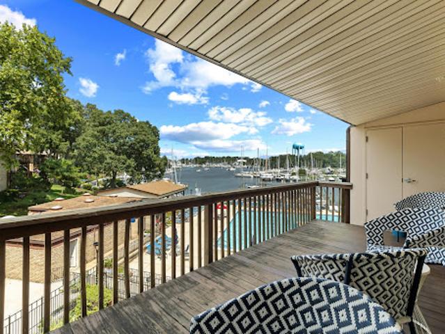 Apartment for sale in Annapolis, Maryland