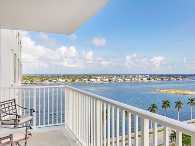 Apartment for sale in West Palm Beach, Florida