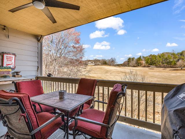 Apartment for sale in Lake Lure Apartment for sale in Lake Lure