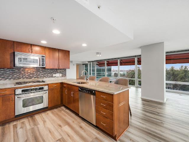 Apartment for sale in Skokie Apartment for sale in Skokie