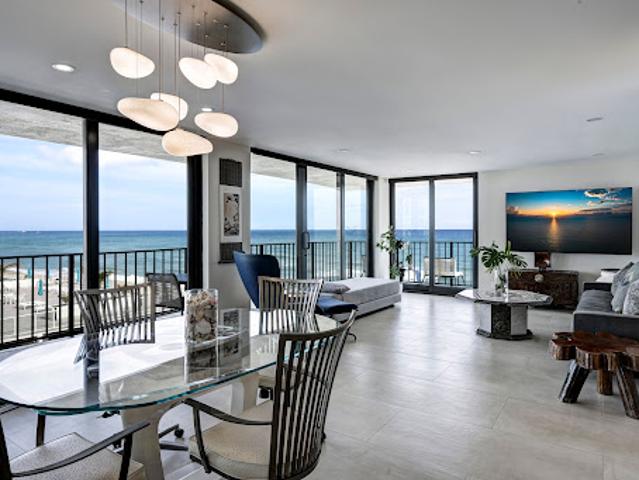 Apartment for sale in Palm Beach, Florida
