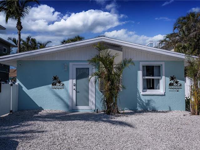 Apartment for sale in Holmes Beach, Florida