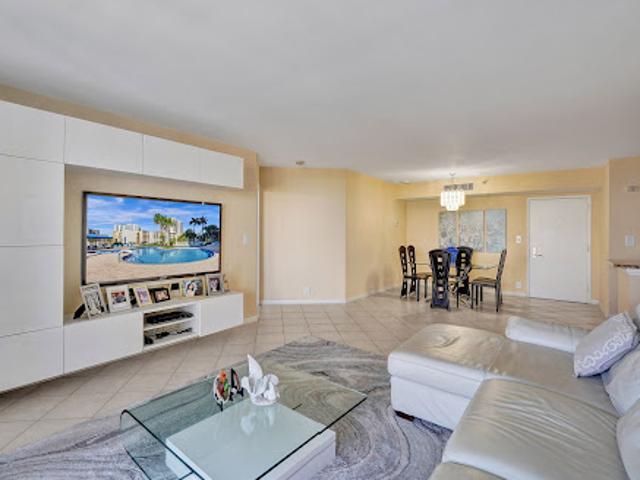 Apartment for sale in Aventura