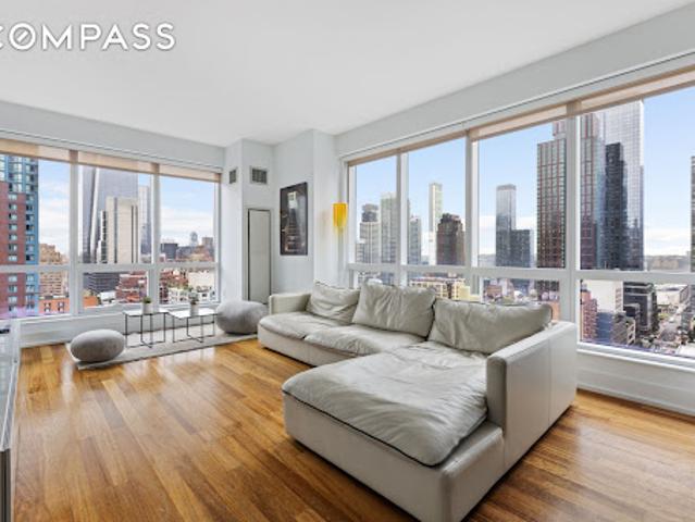 Apartment for sale in Arverne, New York