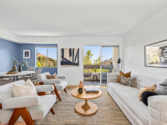 Apartment for sale in Los Angeles