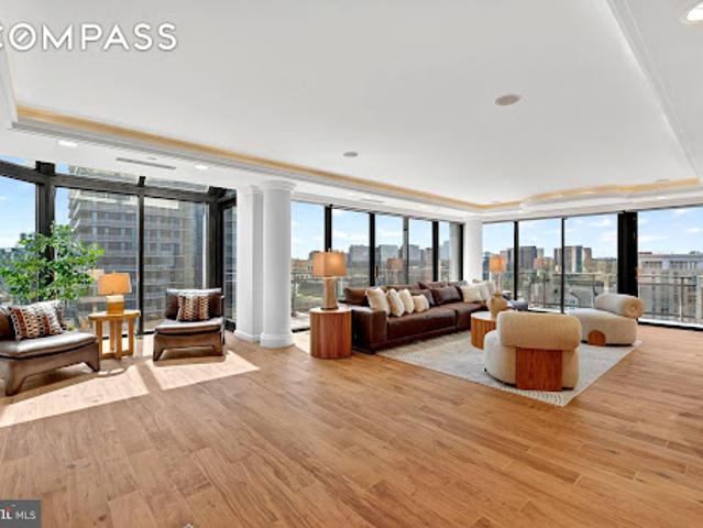 Apartment for sale in Arlington, Virginia