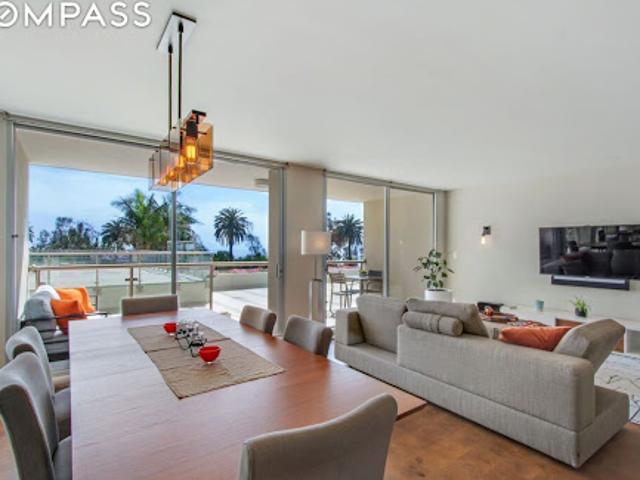 Apartment for sale in Santa Monica, California