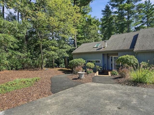 Apartment for sale in Duxbury, Massachusetts