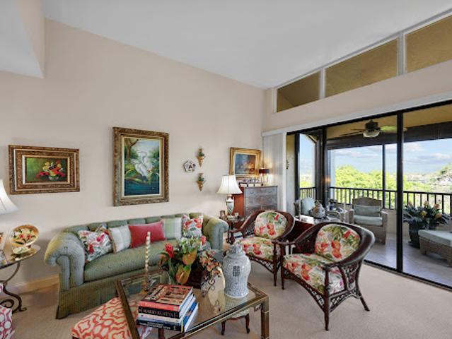 Apartment for sale in Naples, Florida