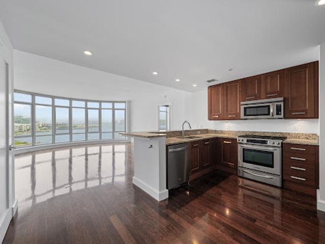 Apartment for sale in Hudson, New Jersey