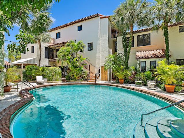 Apartment for sale in Palm Beach, Florida