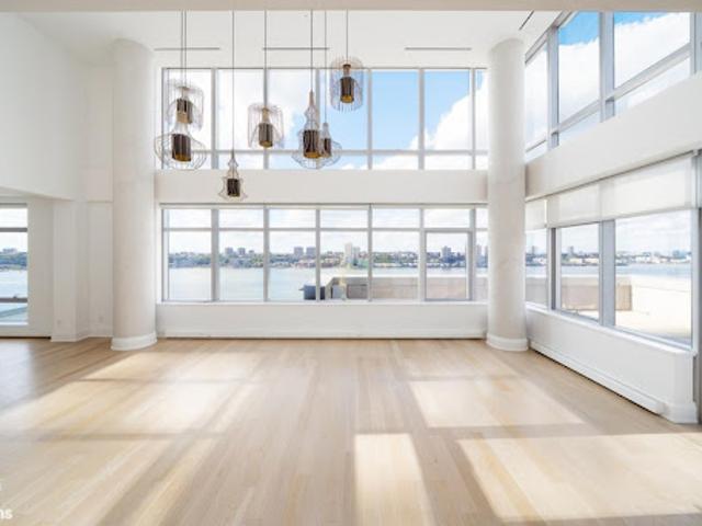 Apartment for sale in Arverne, New York