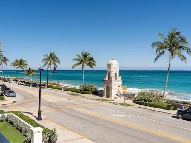 Apartment for sale in Palm Beach, Florida