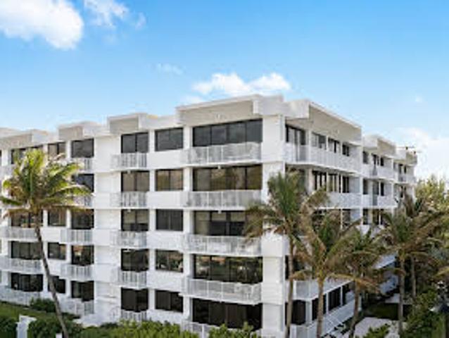 Apartment for sale in Palm Beach
