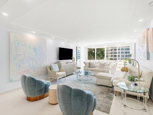 Apartment for sale in Palm Beach, Florida