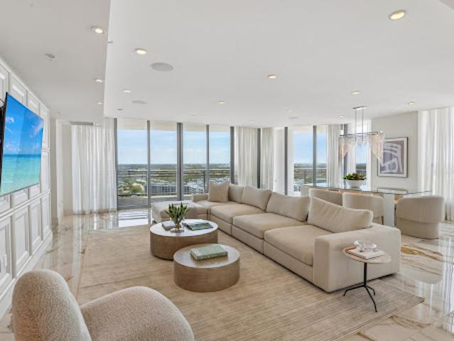 Apartment for sale in Hollywood, Florida