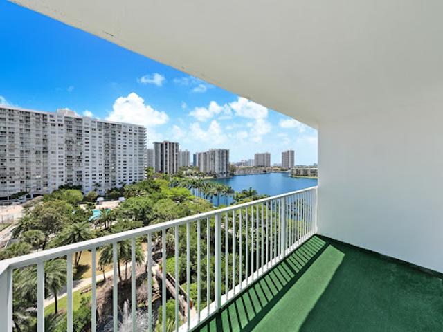 Apartment for sale in Aventura, Florida