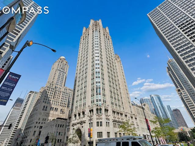 Apartment for sale in Chicago, Cook County