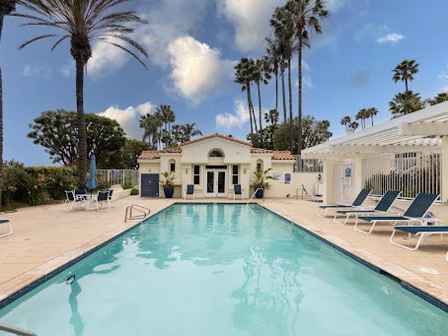 Apartment for sale in Malibu, California