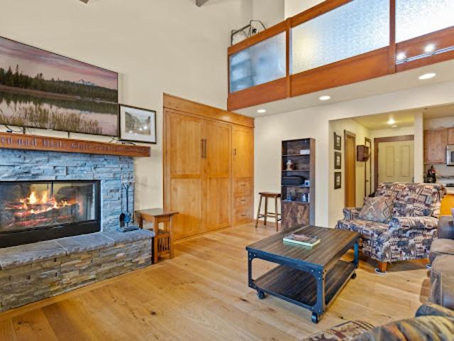 Apartment for sale in Bend