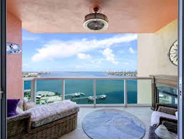 Apartment for sale in Riviera Beach