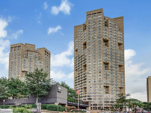 Apartment for sale in Hudson, New Jersey