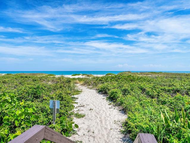 Apartment for sale in Vero Beach, Florida