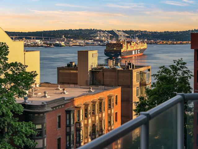 Apartment for sale in Seattle